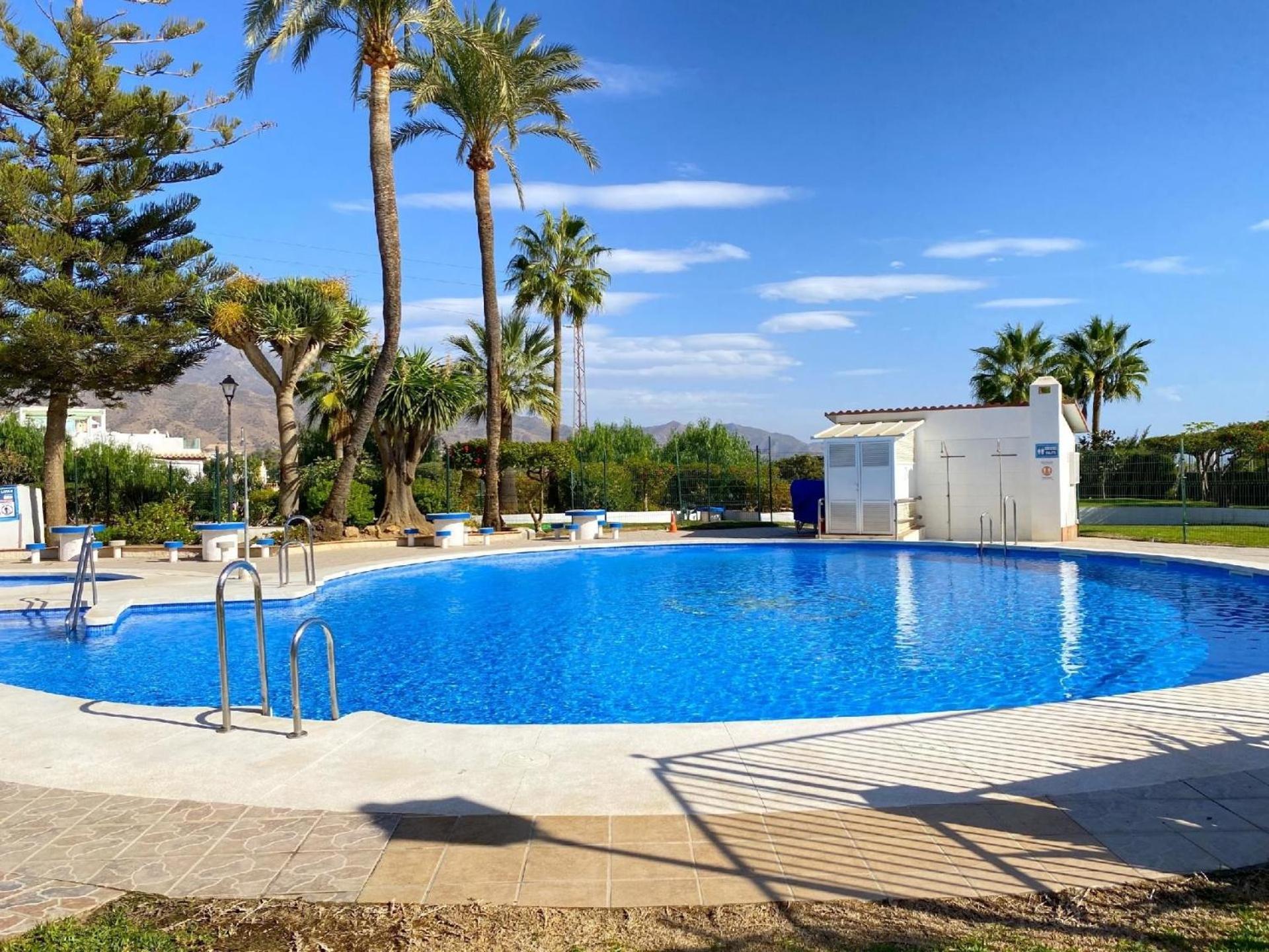 Fuer 4 Personen Ca 80 Qm In Nerja, Andalusien Costa Del Sol Vakantiehuis *